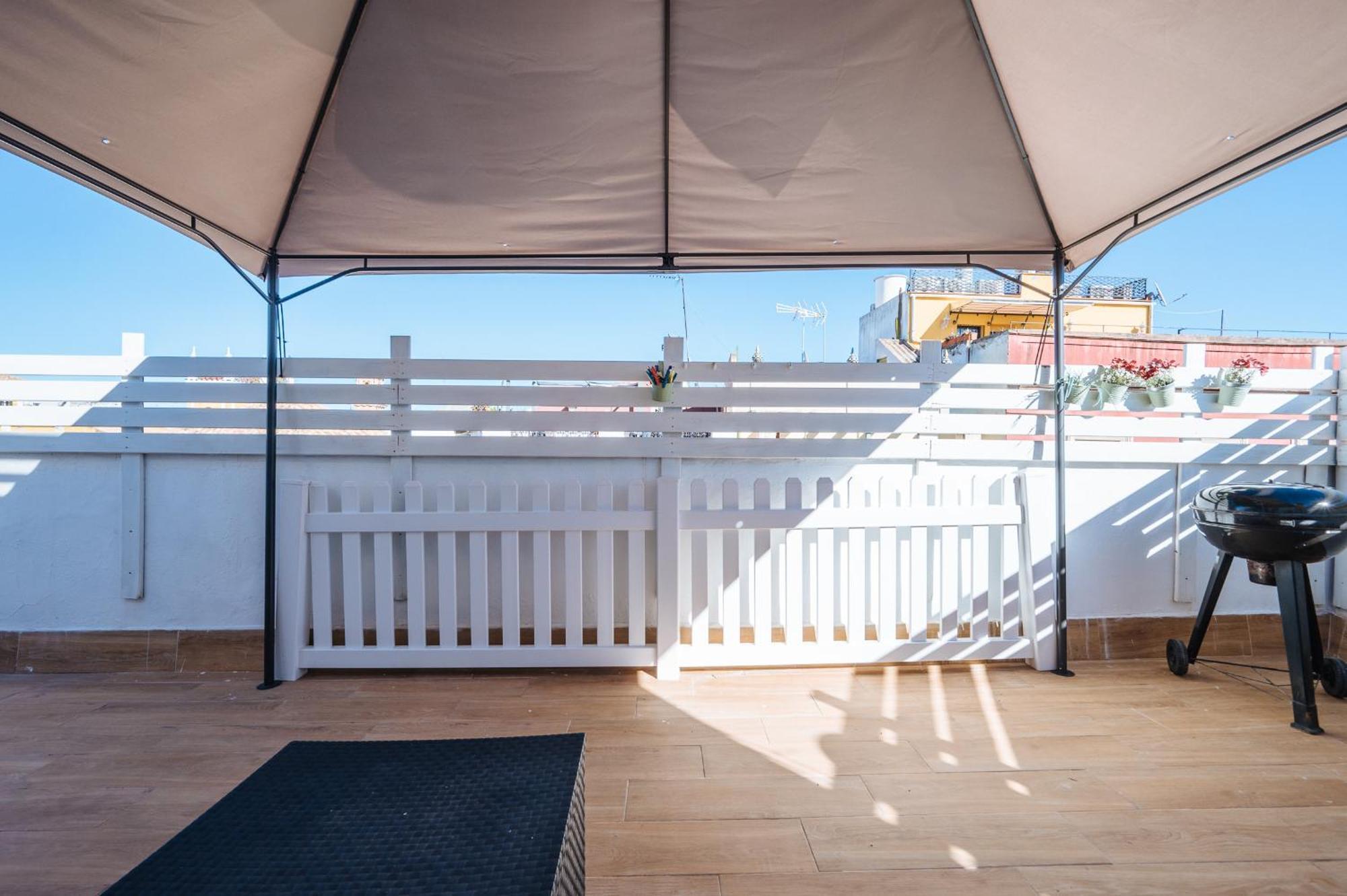 Homeyseville-Lovely Duplex At Santa Cruz 10 Pax, Parking Optional المظهر الخارجي الصورة