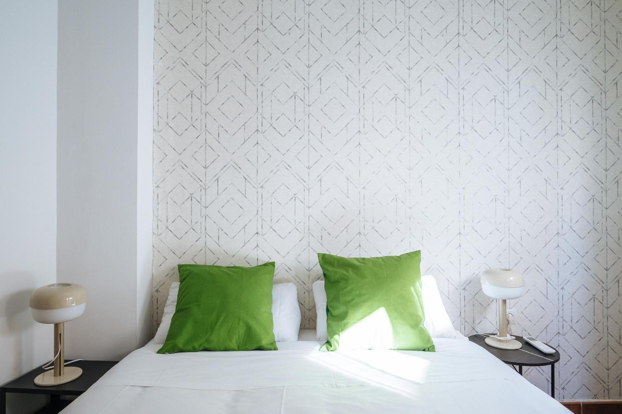 Homeyseville-Lovely Duplex At Santa Cruz 10 Pax, Parking Optional المظهر الخارجي الصورة