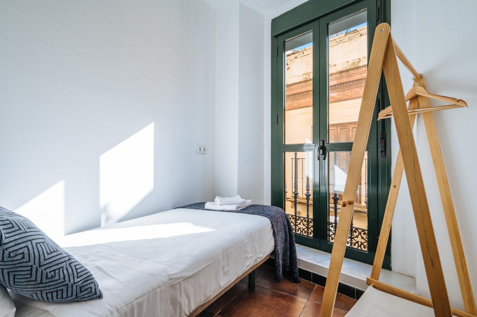 Homeyseville-Lovely Duplex At Santa Cruz 10 Pax, Parking Optional المظهر الخارجي الصورة