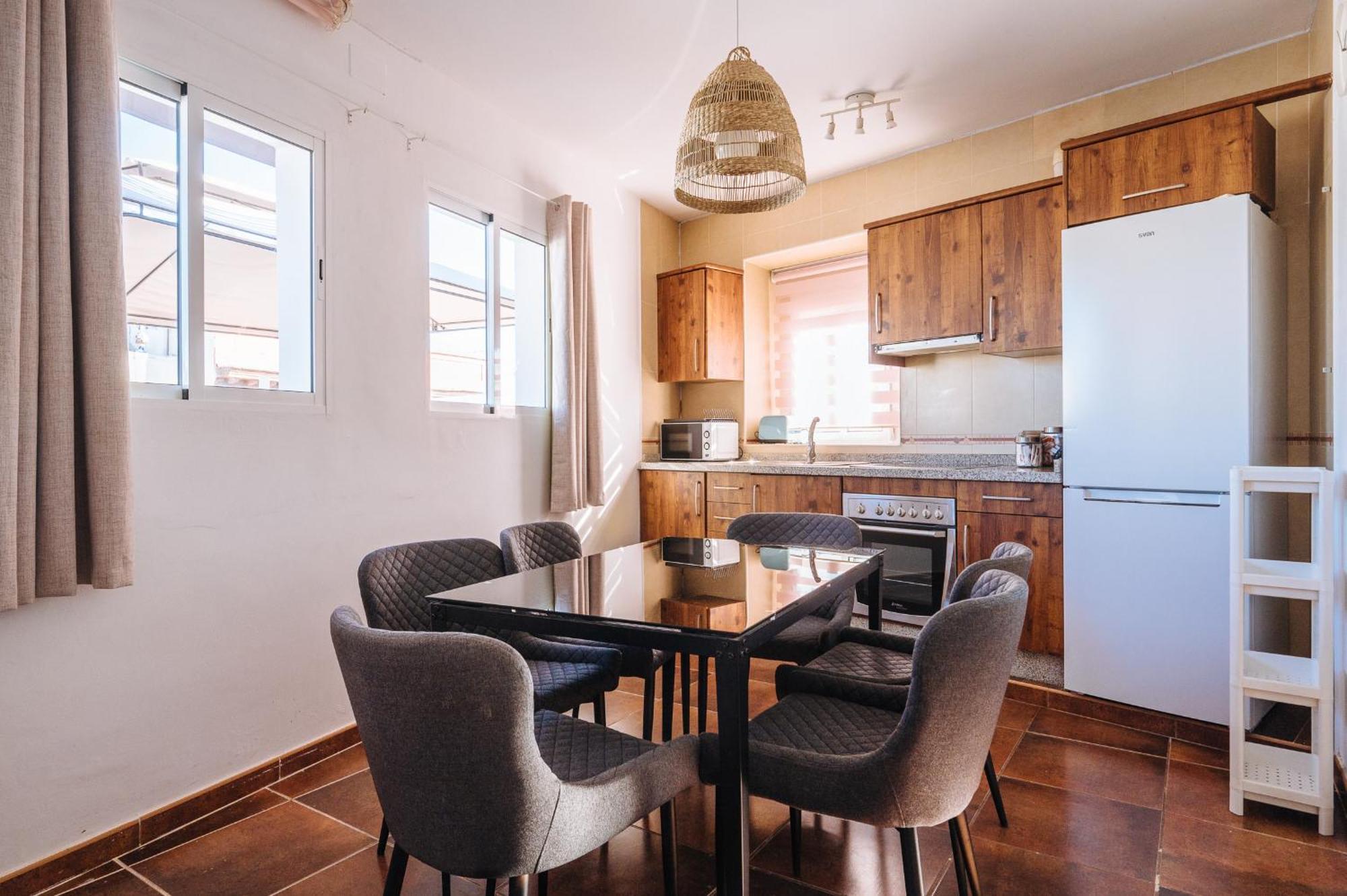 Homeyseville-Lovely Duplex At Santa Cruz 10 Pax, Parking Optional المظهر الخارجي الصورة